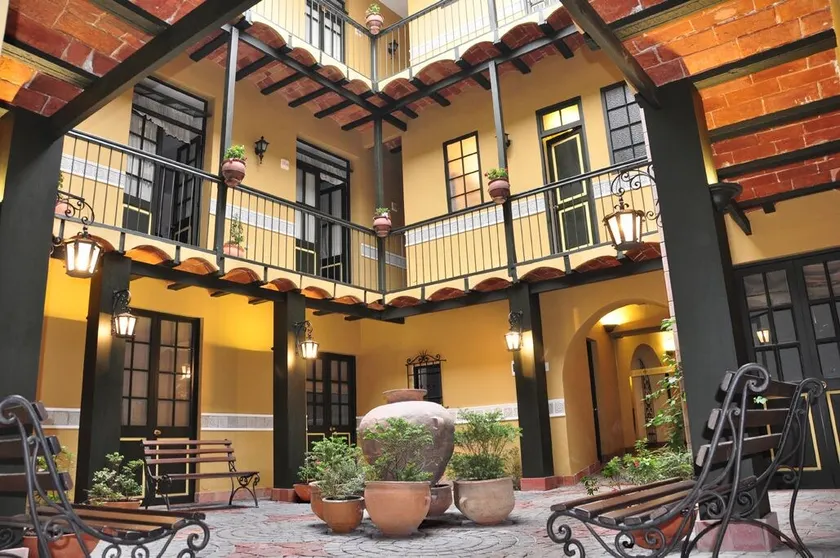 Hotel Naira - Image 1