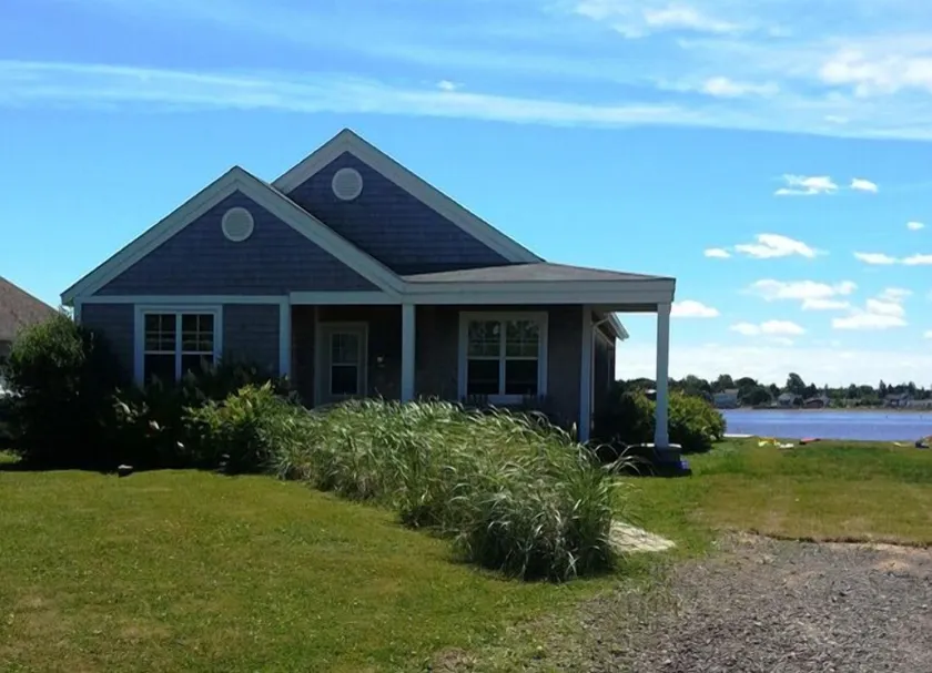 Beach House Comfort - Image 1