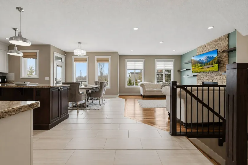 Luxury 4BR and 3,5 Bath in Beautiful Neighborhood - Image 1