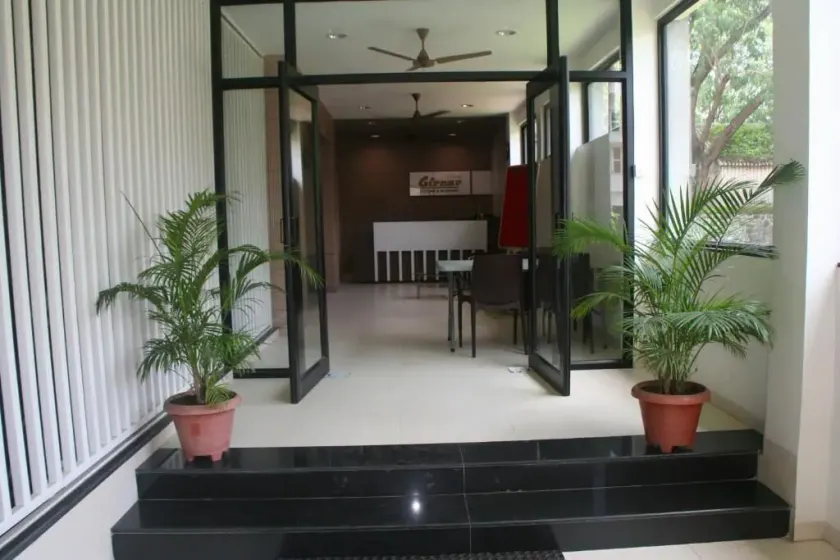 Hotel Girnar - Hall