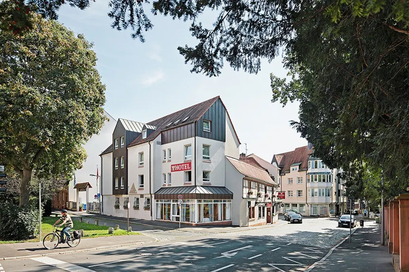 Hotel Zum Goldenen Ochsen am Schlossgarten - Image 1