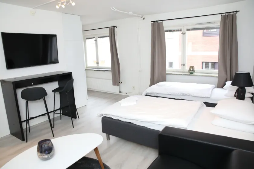 Fastliving Apartment Hotel - Image 1