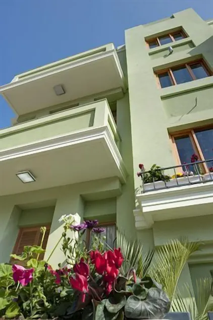 Residence Suites BY RAPHAEL HOTELS - Image 1