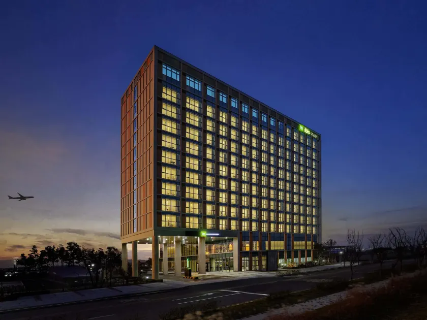 ibis Styles Ambassador Incheon Airport T2 - Image 1