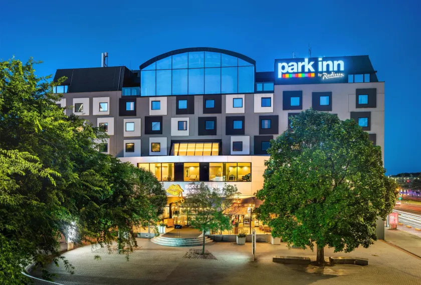 Park Inn by Radisson Danube Bratislava - Image 1