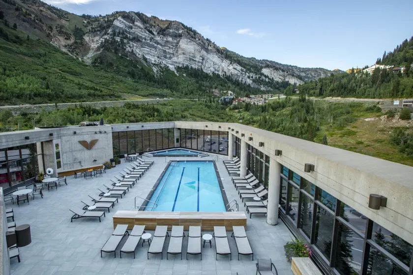 Cliff Lodge and Spa - Image 1