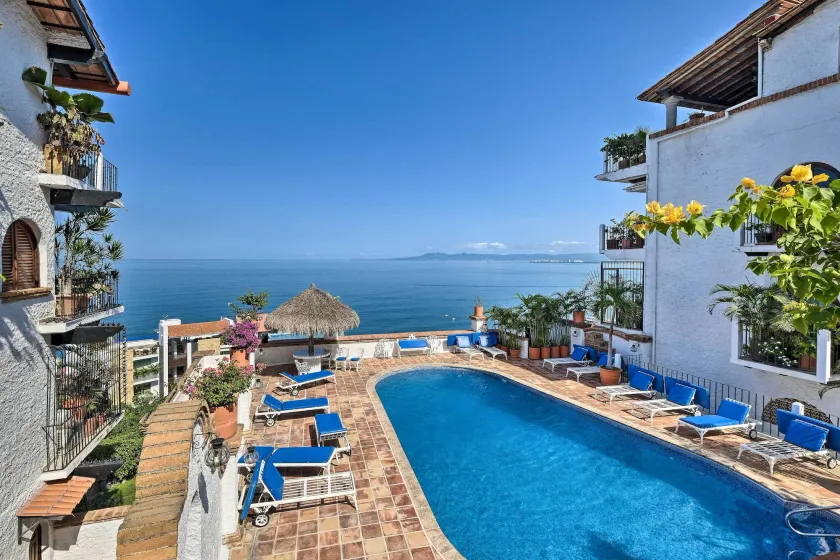 Mid-Century Modern Condo w/ Patio & Ocean Views! - Image 1