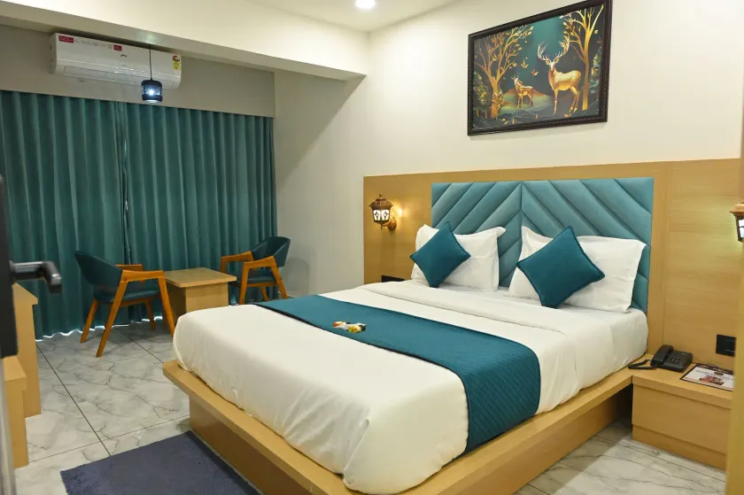 Hotel Revanta Inn - Image 1
