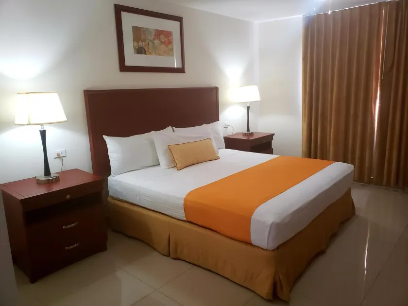 Hotel Presidente - Image 1