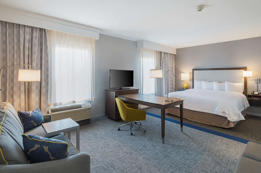 Hampton Inn & Suites Colleyville DFW Airport West - Image 1