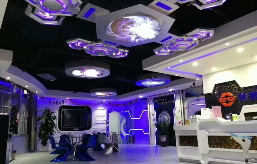 Zhuhai Dreamers Capsule Hotel - Image 1