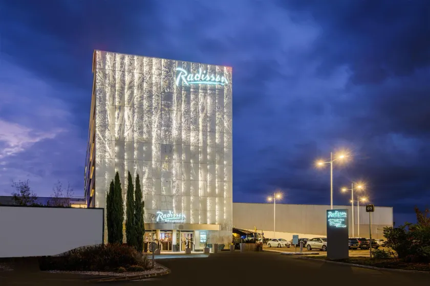 Radisson Hotel Paris Le Bourget - Image 1