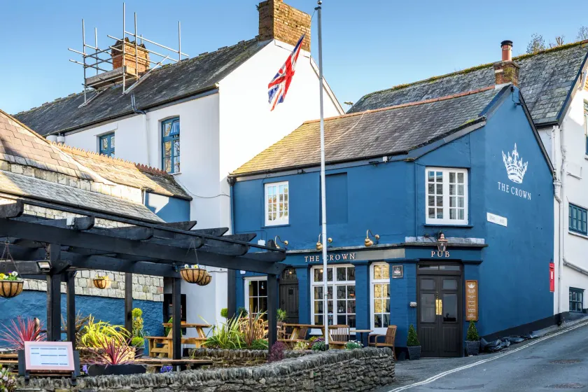 The Crown Hotel - Image 1