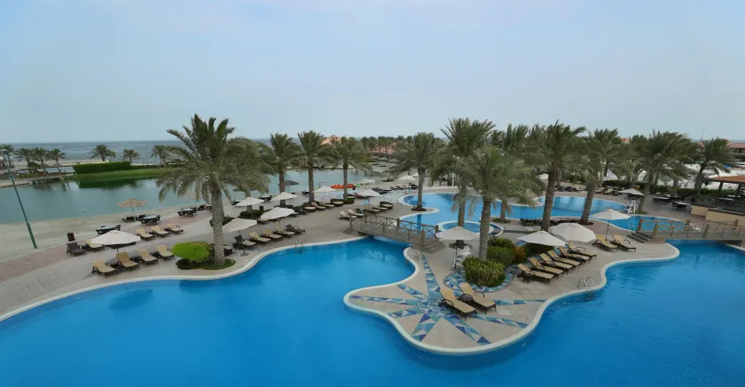 AlBander Hotel & Resort - Image 1
