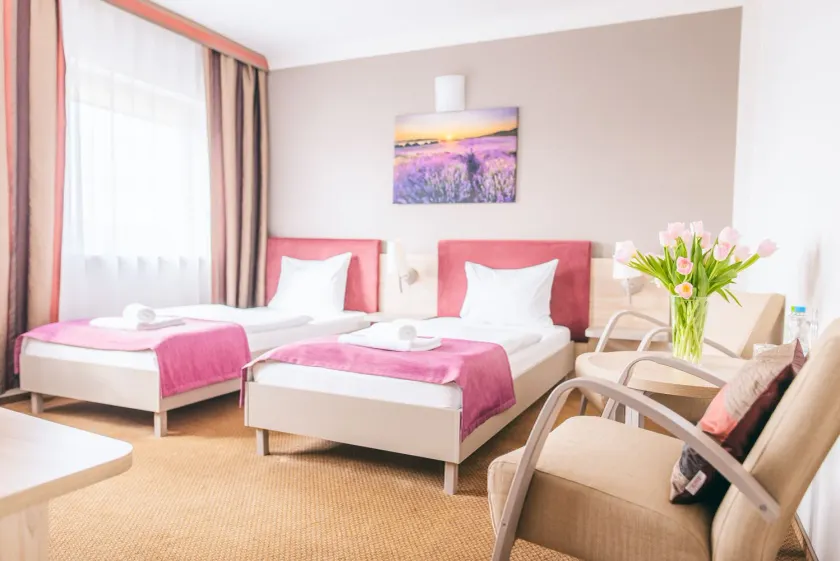 Hotel Forum - Image 1