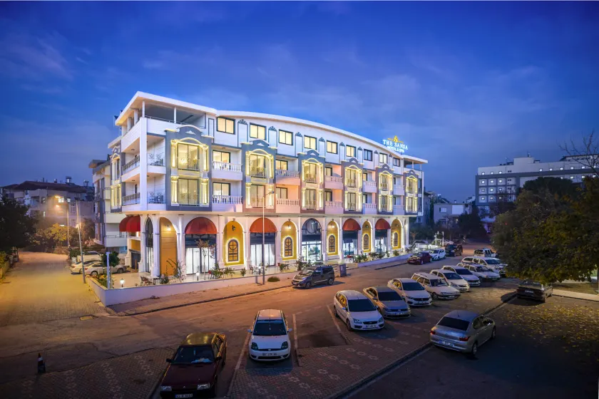 The Sansa Hotel & Spa - Image 1