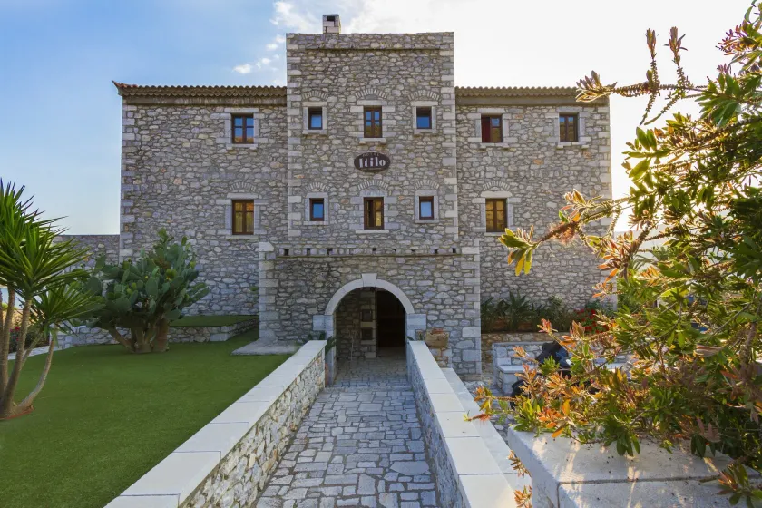 Itilo Traditional Hotel - Image 1
