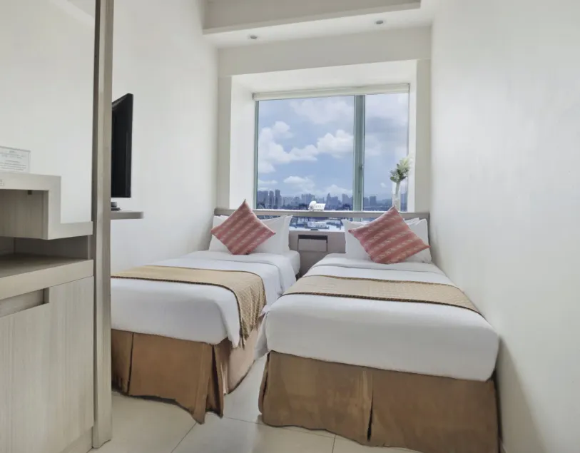 Rambler Oasis Hotel - Image 1
