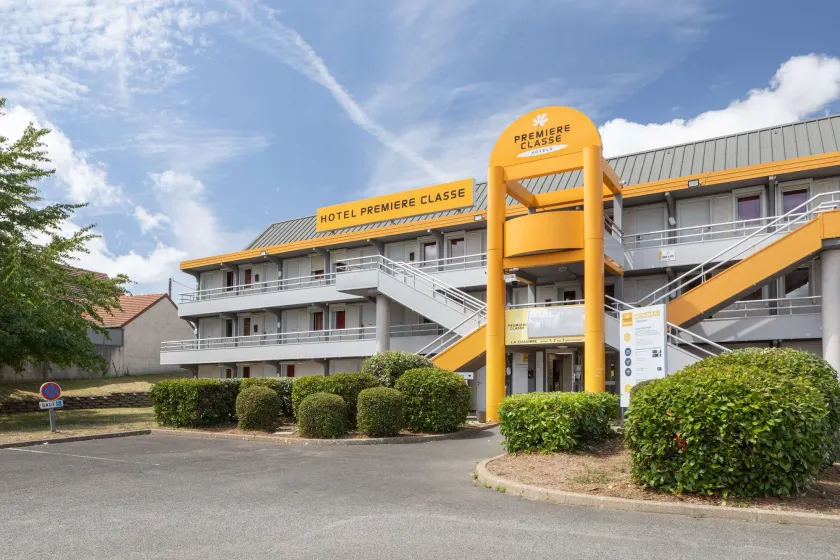 Hôtel Première Classe La Ville du Bois - Image 1