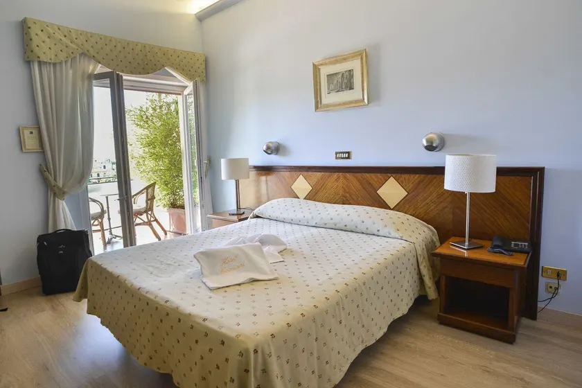 Hotel Cacciani - Image 1