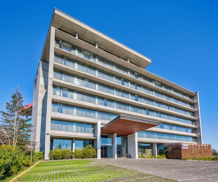 Wyndham Concepcion Pettra - Image 1