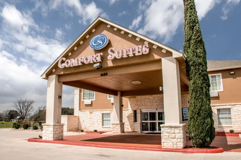 Comfort Suites New Braunfels - San Antonio Area - Image 1