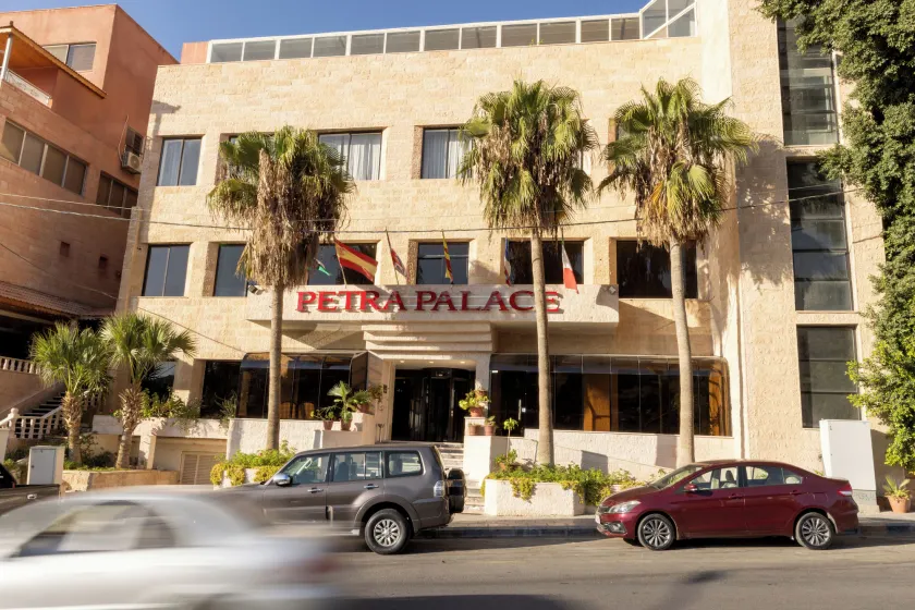 Petra Palace Hotel - Image 1