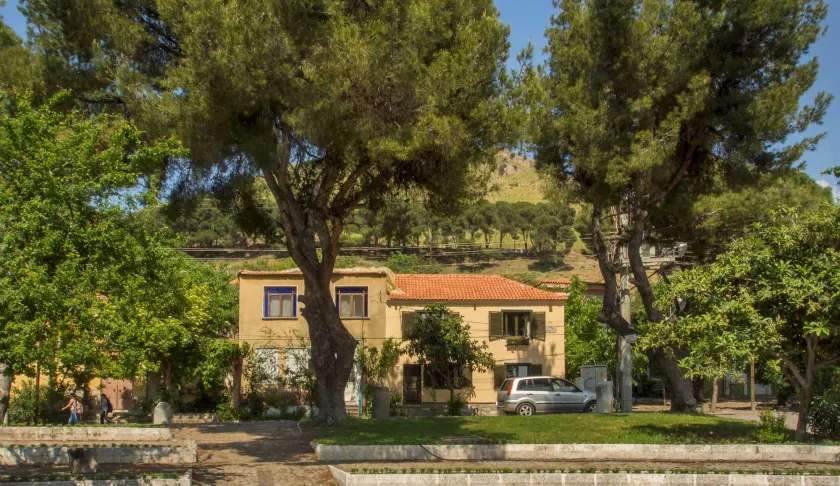 Elaia Hotel - Image 1