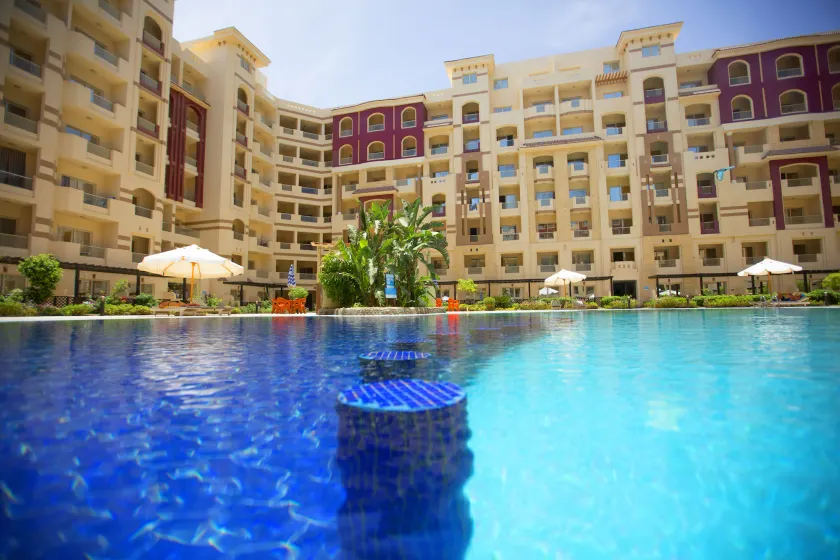 Florenza Khamsin 1 bedroom apartment with swimming pool view - Image 1
