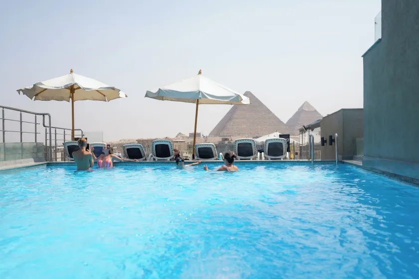 Pyramid Front Hotel  - Image 1