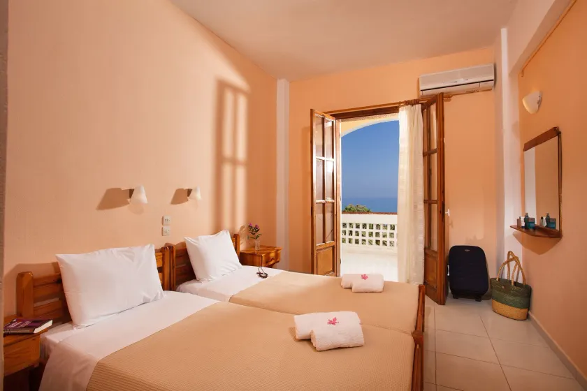 Babis Hotel - Image 1