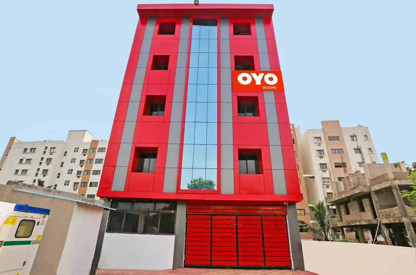 Capital O 14489 Hotel Aryan - Image 1