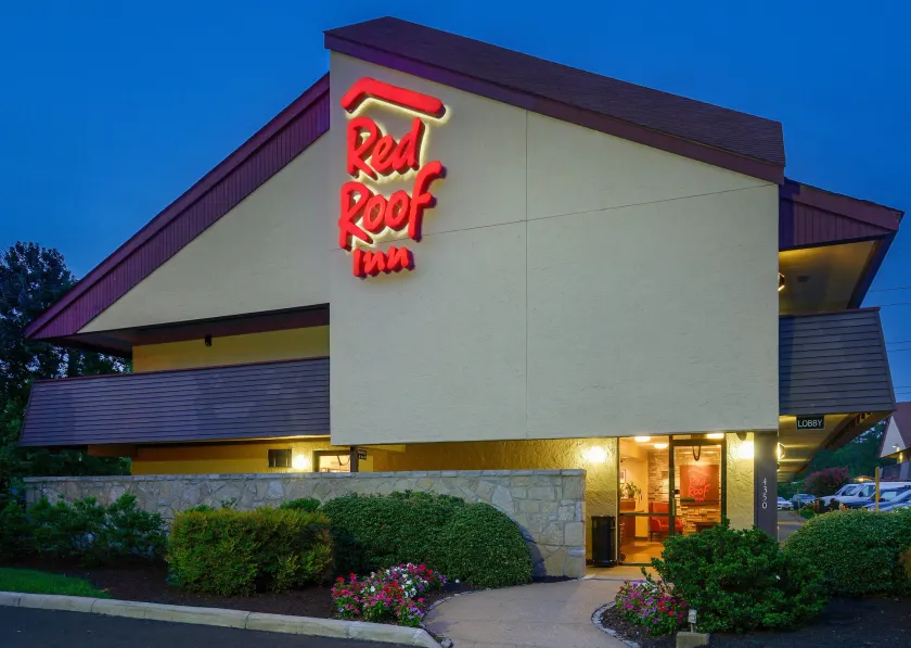 Red Roof Inn Richmond South - Image 1