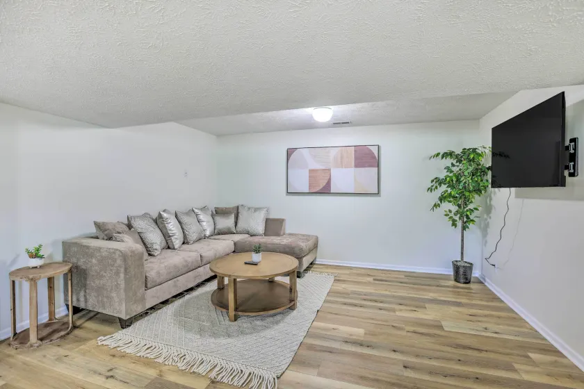 Modern Boho Gem: Yard + 10 Mi to Baxter Arena - Interiør