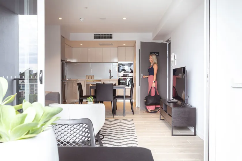 Linton Hotel - Image 1