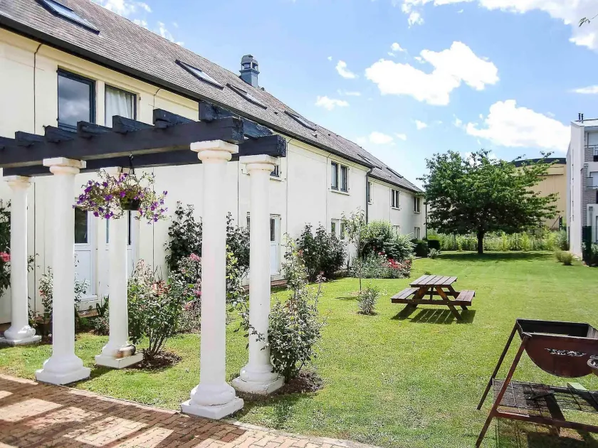 ibis budget Chambourcy Saint Germain - Image 1