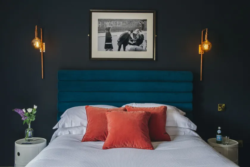 The Porterhouse Grill and Rooms - Image 1