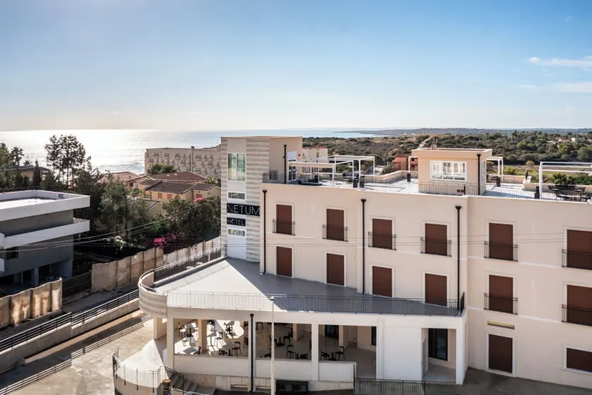 Hotel Netum Mare - Image 1