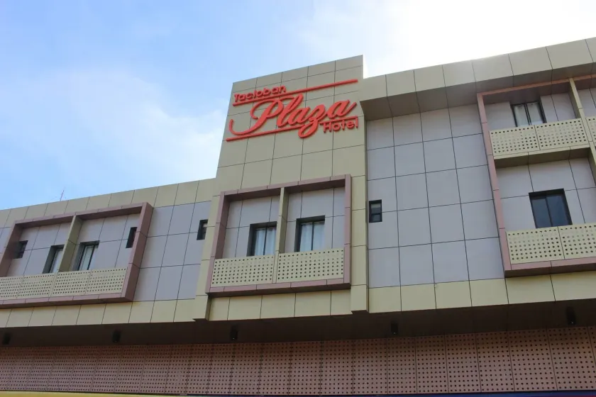 Tacloban Plaza Hotel - Image 1