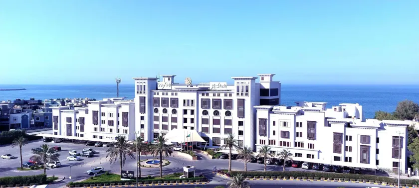 Safir Fintas Hotel Kuwait - Image 1