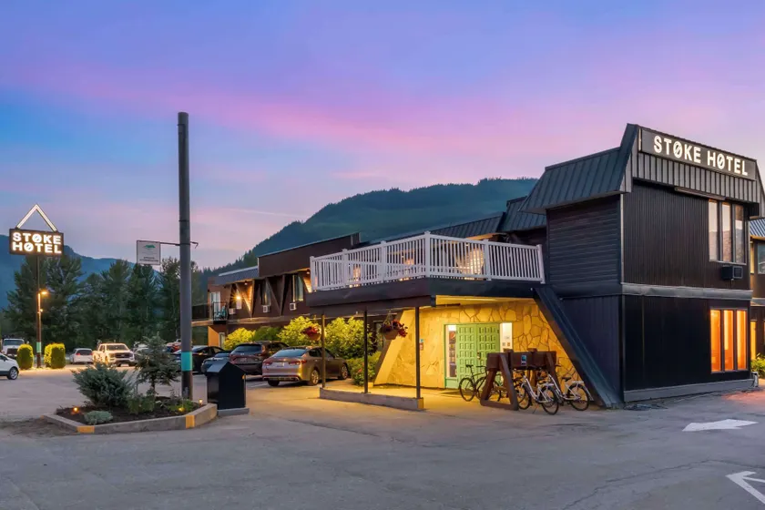 Stoke Hotel SureStay Collection by Best Western - Image 1