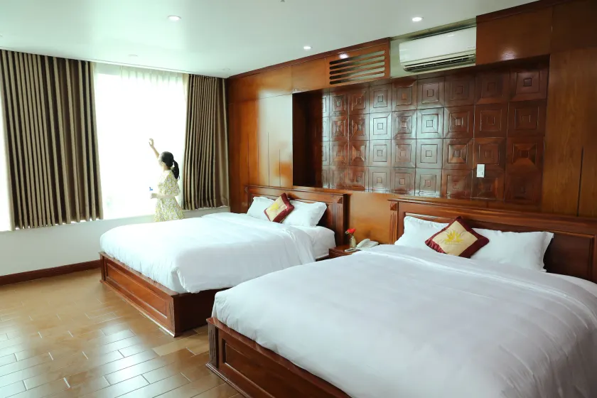 Thành Vinh Hotel & Apartment - Image 1