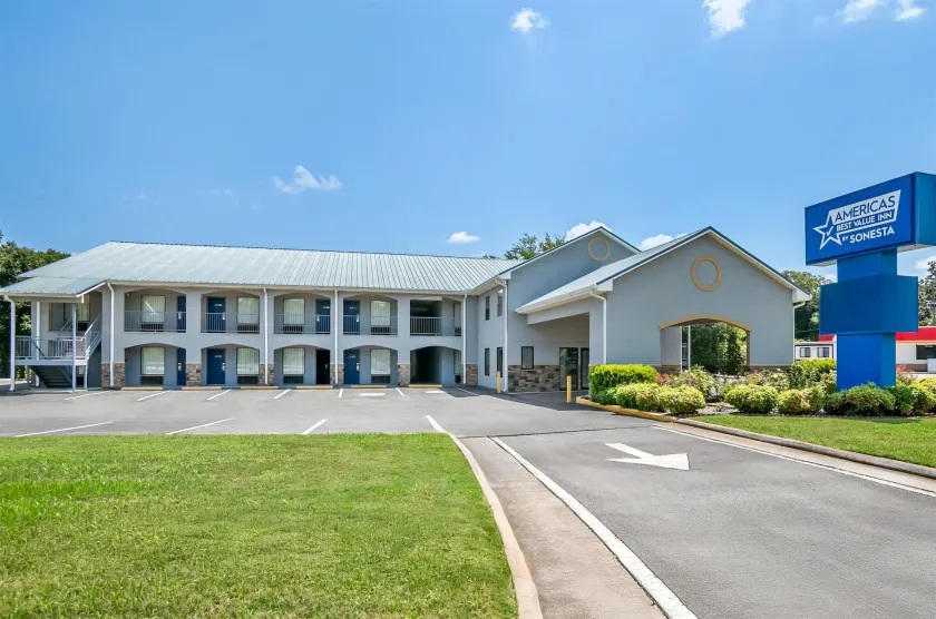Americas Best Value Inn - Rome - Image 1