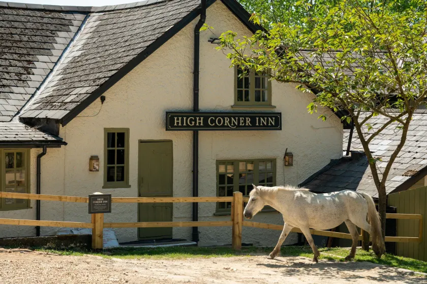 High Corner Inn - Image 1