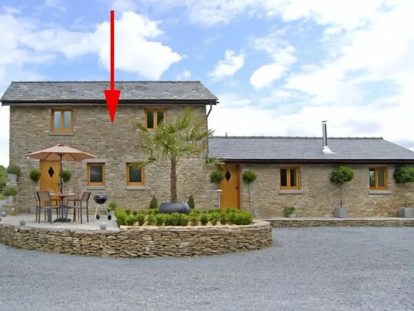 Valley View - Image 1