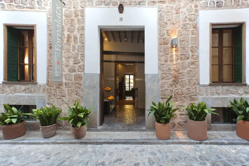 Fornalutx Petit Hotel - Bed & Breakfast - Image 1