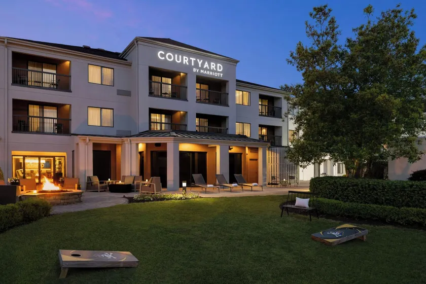 Courtyard by Marriott Greenville - Image 1
