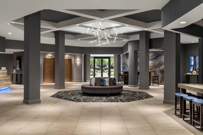 Crowne Plaza Edison by IHG - Hall