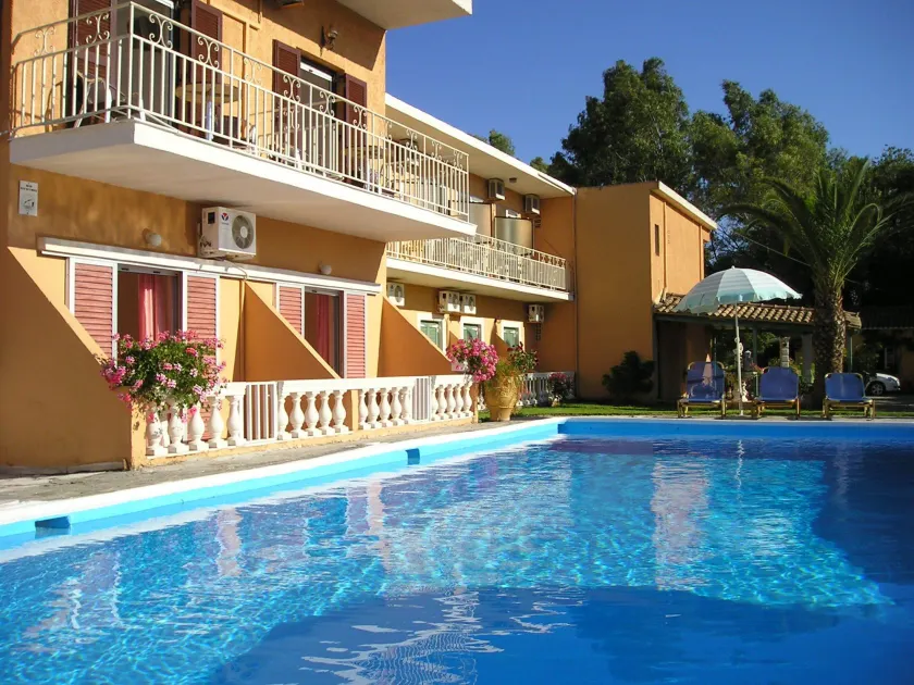 River Studios & Apartments - Image 1