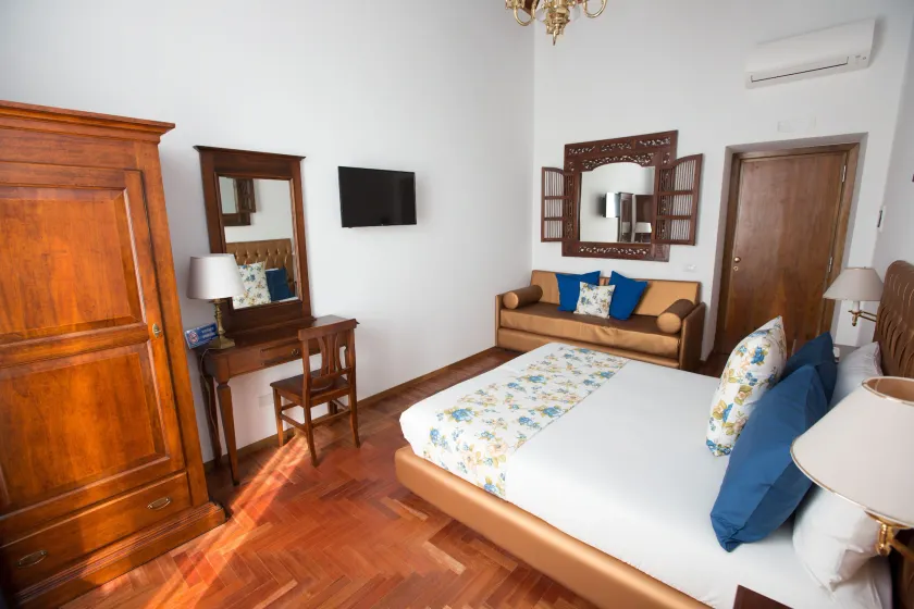 AD2015 Guest House - Image 1